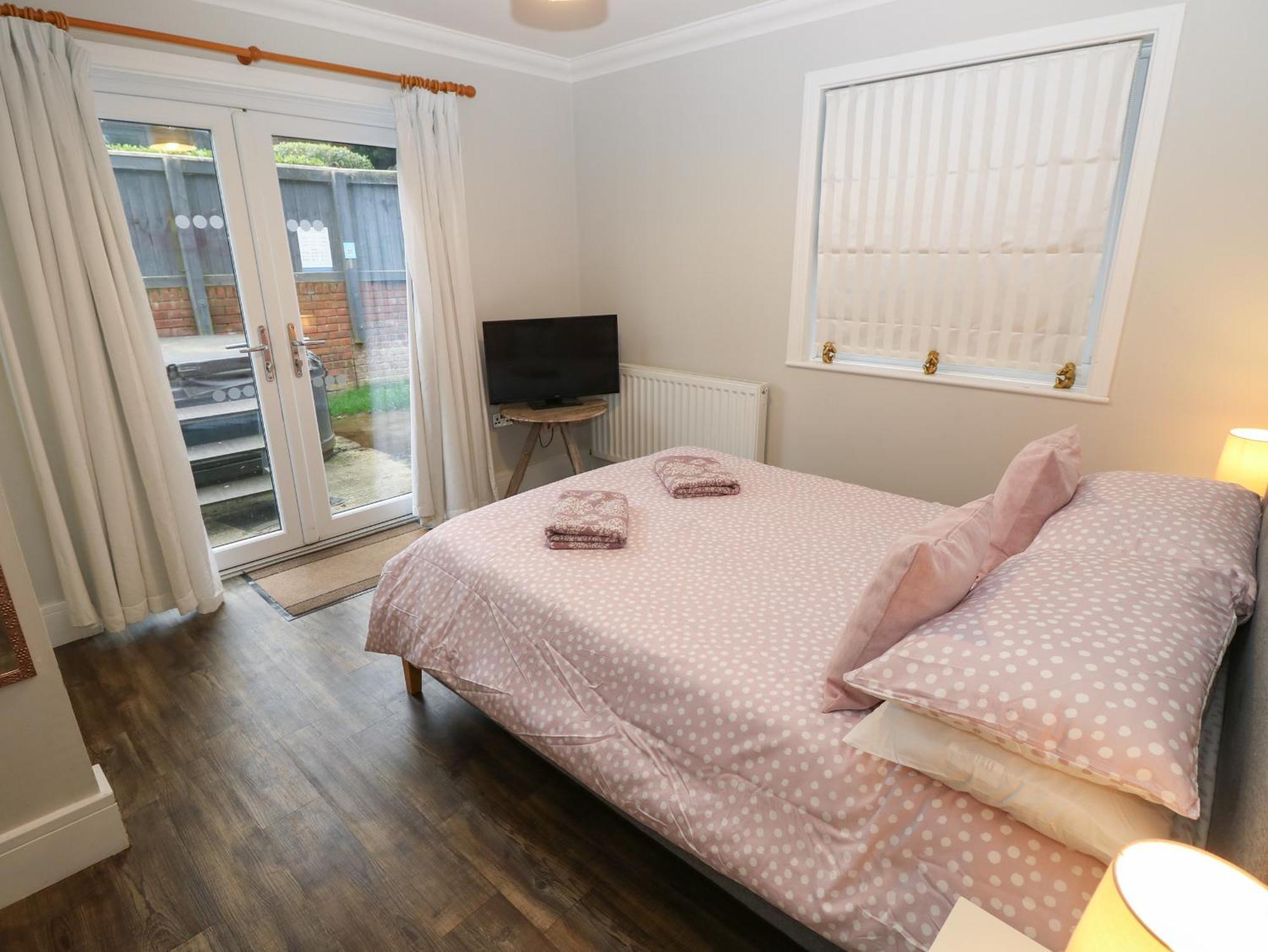 Rookley Lake Cottage Ventnor Ngoại thất bức ảnh